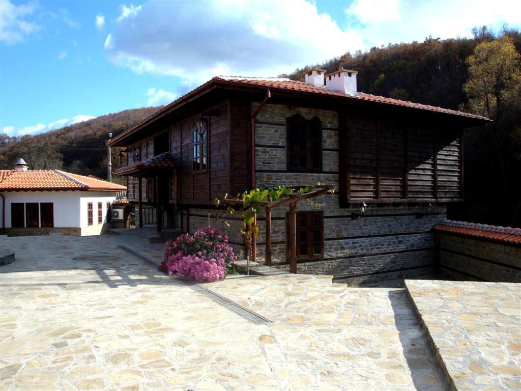 Voevodski Eco Complex Hotel Katunishte Exterior photo