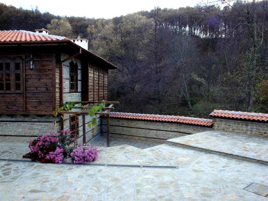 Voevodski Eco Complex Hotel Katunishte Exterior photo