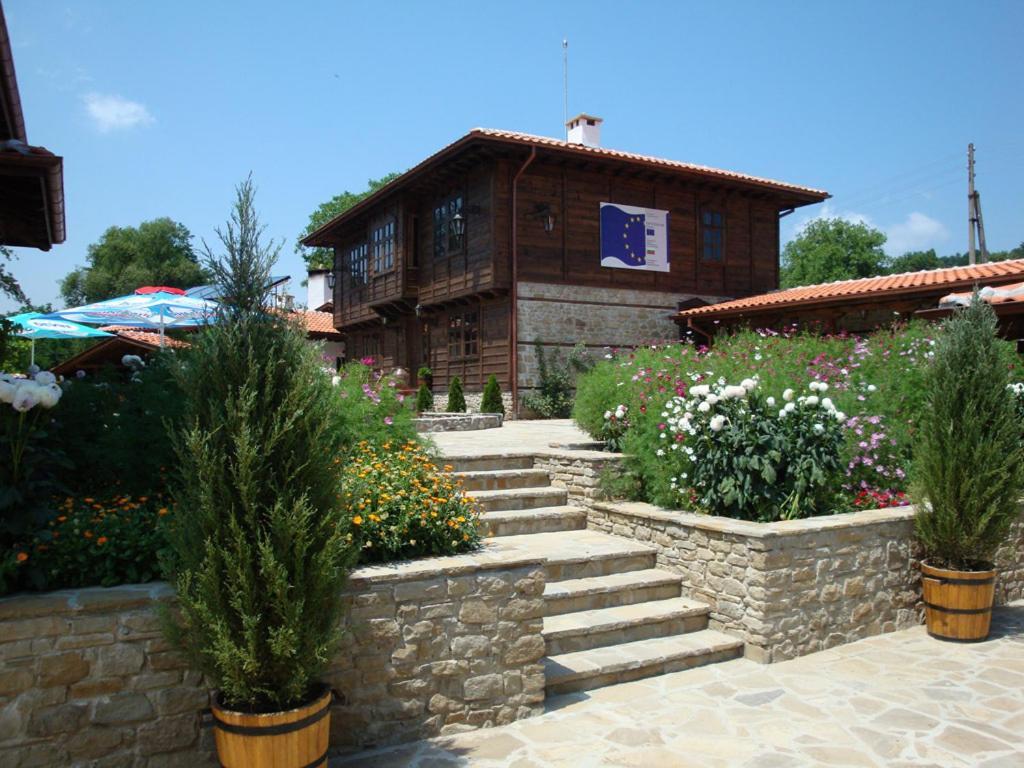 Voevodski Eco Complex Hotel Katunishte Exterior photo