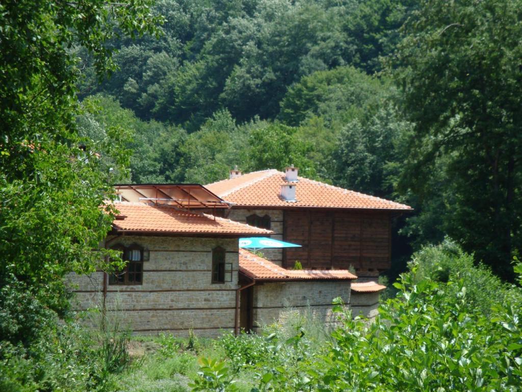 Voevodski Eco Complex Hotel Katunishte Exterior photo